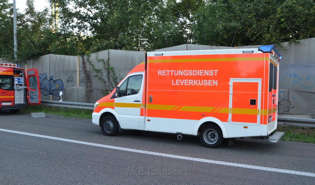 Einsatz BF Koeln Klimaanlage Reisebus defekt A 3 Rich Koeln hoehe Leverkusen P108.JPG